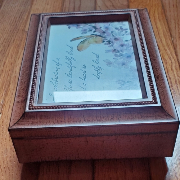 Music Box Changeable Cover - Picture 4 of 7